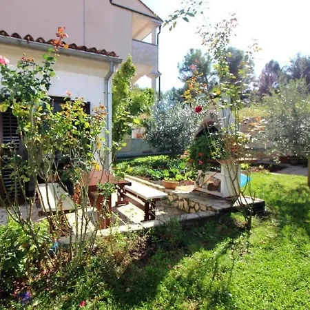 شقة Ferienwohnung In Mit Grill, Terrasse Und Garten *