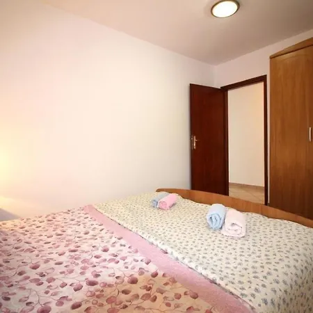 Апартаменты Ferienwohnung In Mit Grill, Terrasse Und Garten Пореч