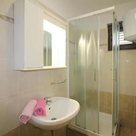 Ferienwohnung In Mit Grill, Terrasse Und Garten Апартаменты